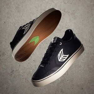 NEW CARIUMA Vallely Skate Black Suede Ivory Logo Sneaker Unisex Men's Skater